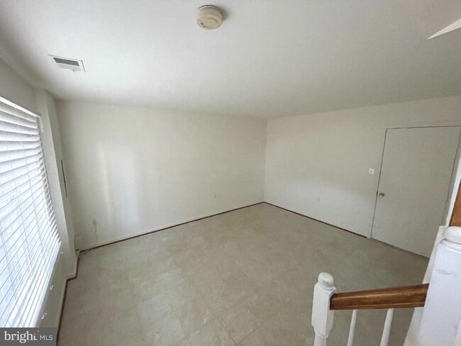 Foto del edificio - 4080 Fountainside Ln