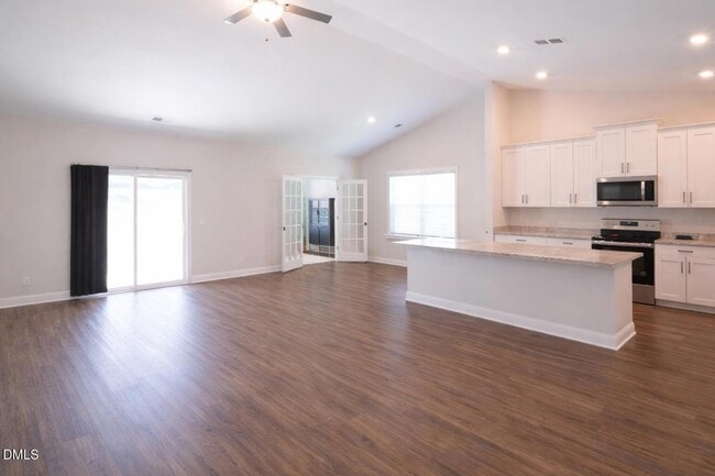 Building Photo - 108 Blue Hydrangea Wy