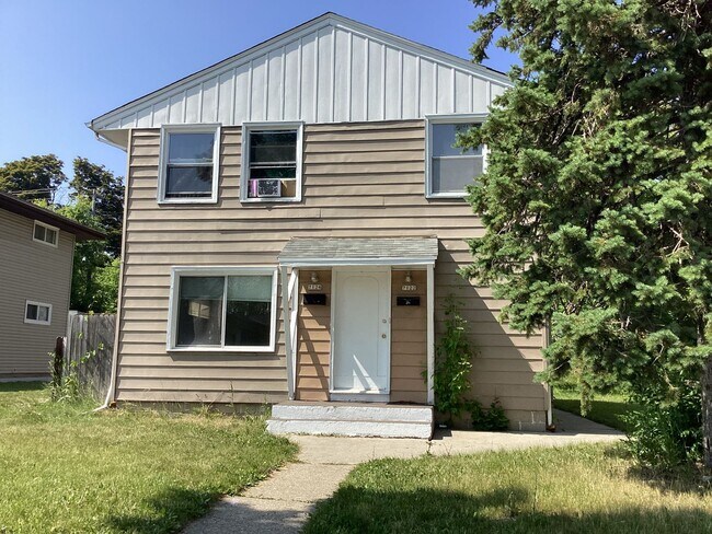 Foto del edificio - 7122-7124-7124 W Silver Spring Dr