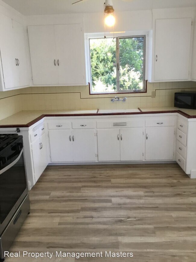 Foto del edificio - 2 br, 1 bath House - 1225 D Street