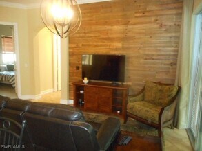 Building Photo - 7180 Bergamo Way