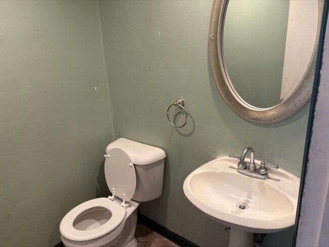 Foto del edificio - 423 Kirkcaldy Ct