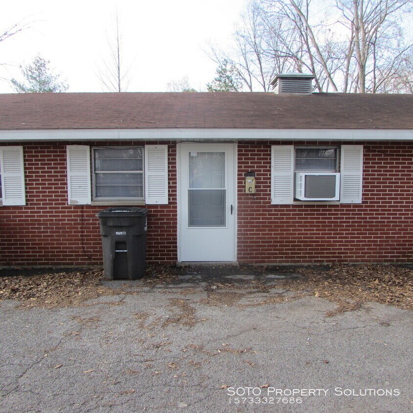 Primary Photo - 326 S Spring St