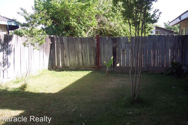 Building Photo - 3 br, 2 bath House - 1312 Sherwood