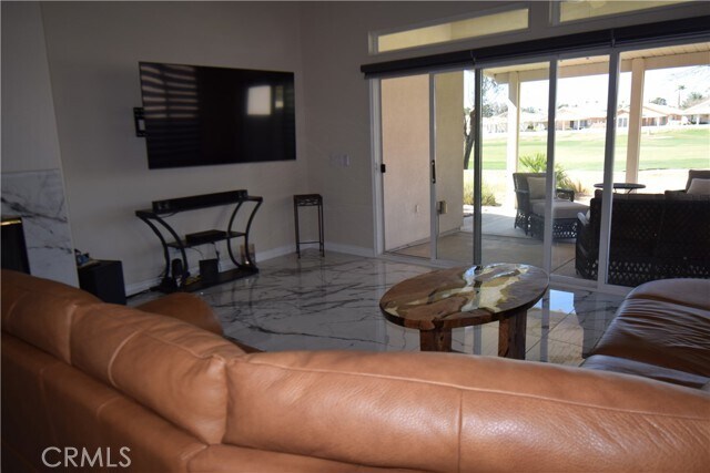 Foto del edificio - 445 Sandpiper St