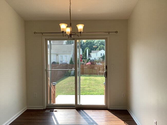 Building Photo - 807 Mill Run Drive
