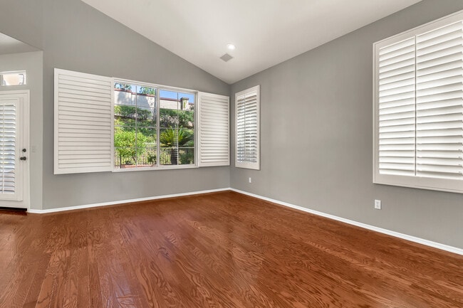 Building Photo - 10072 Albee Ave