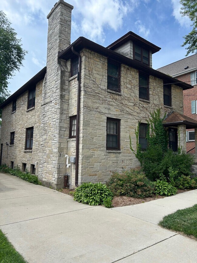 Foto del edificio - 2551 University Ave