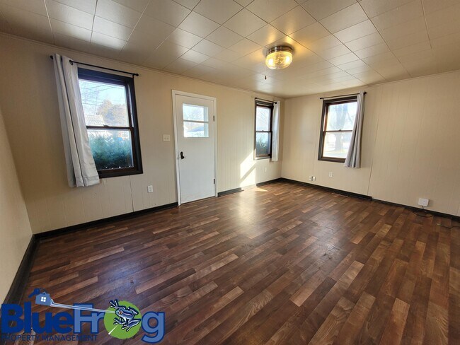 Foto del edificio - 513 Dutton Ave