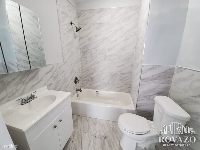 Building Photo - 3 br, 1 bath Apartment - 367 Avon Ave 3