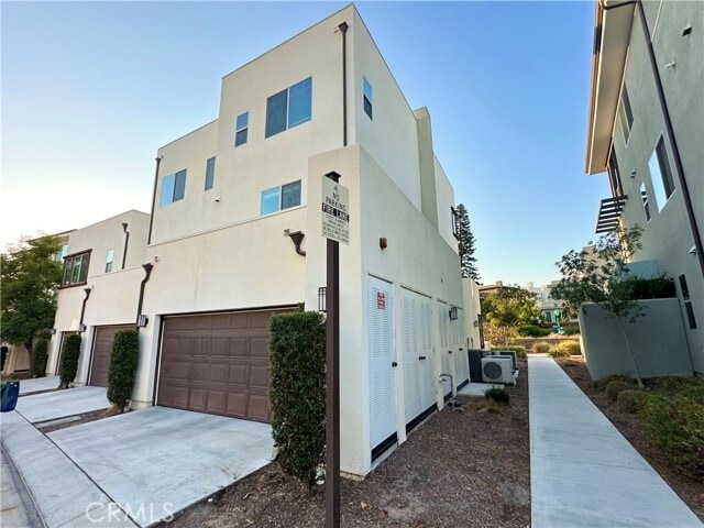 Building Photo - 147 Episode