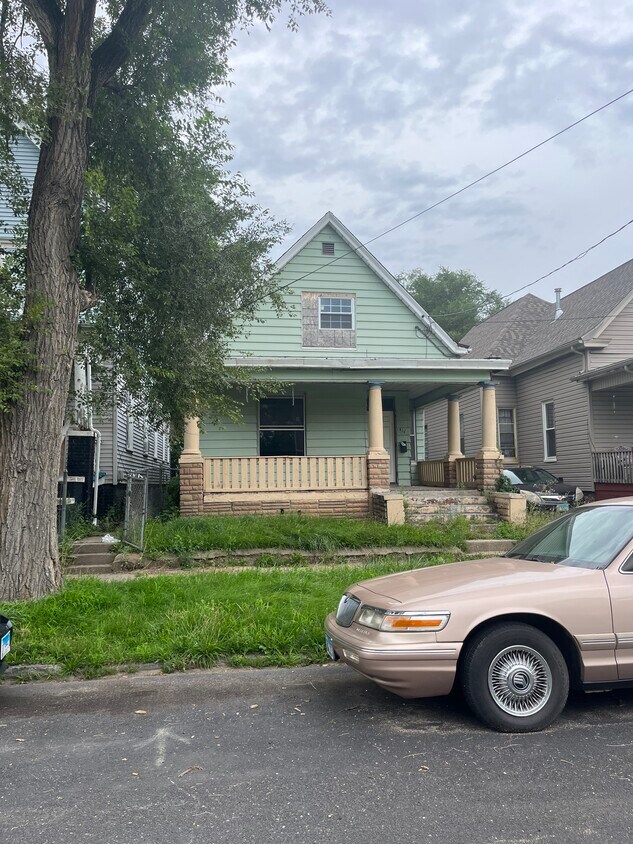 1811 W Millman St, Peoria, IL 61605 House Rental in Peoria, IL