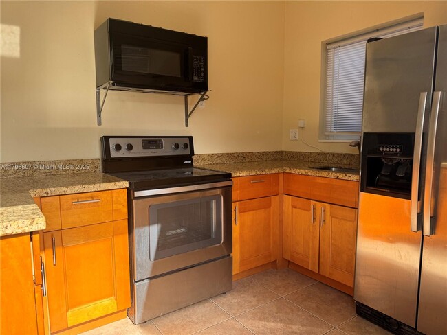 Foto del edificio - 1520 NE 125th St