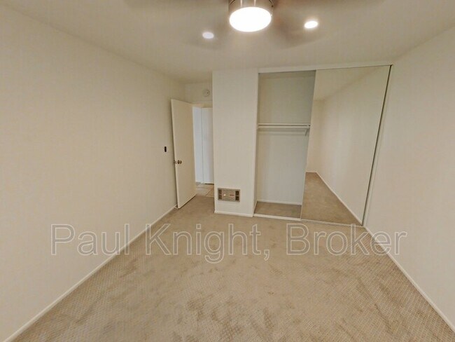 Building Photo - 5510 Armitos Ave