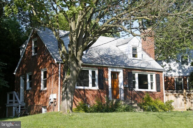 Building Photo - 6011 Ryland Dr