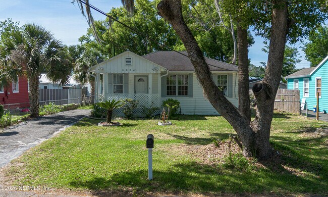 Building Photo - 6024 Transylvania Ave