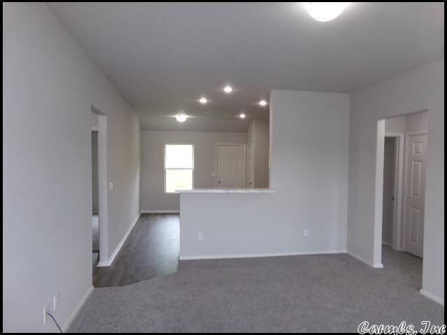 Building Photo - 2 Wisteria Dr