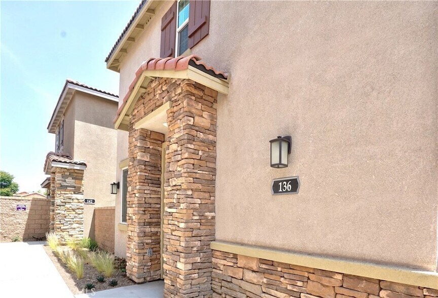 Photo - 136 Trellis Ct Unit