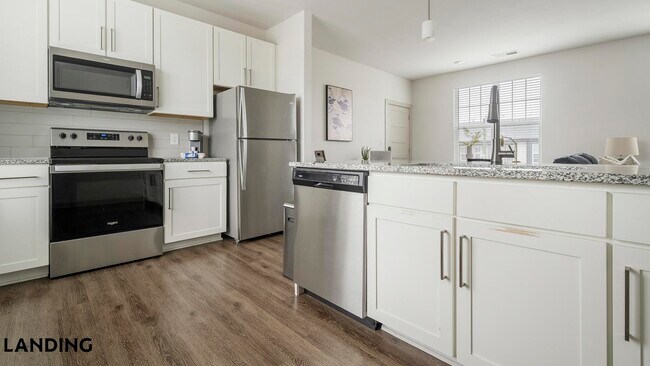 Foto del edificio - 340 W 25th St