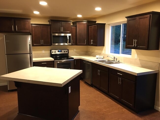 Foto del edificio - 197 Cloverdale Rd