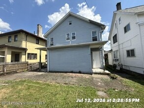 Building Photo - 1429 N Main Ave