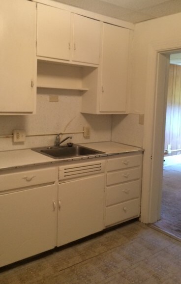 Primary Photo - 30 E Antietam St