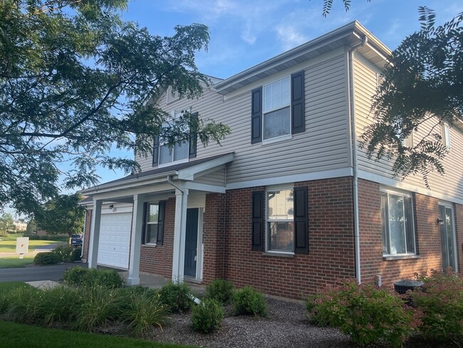 Building Photo - 600 Legend Ln