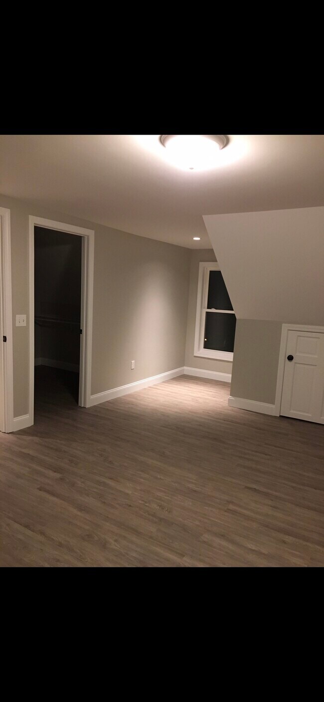 27 Stevenson Rd Unit 4, Kittery, ME 03904 Apartments in Kittery, ME