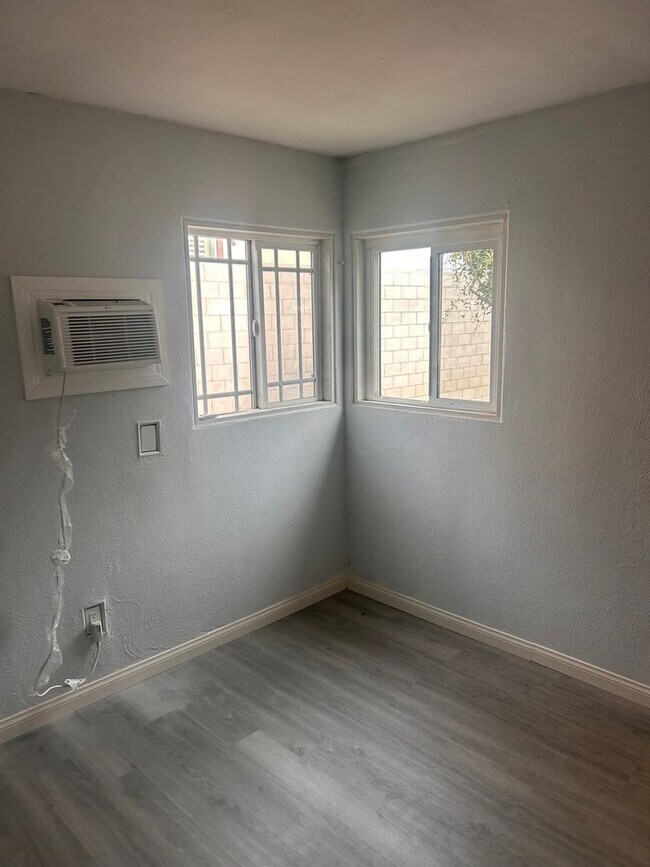 Foto del edificio - 3 BEDROOM HOUSE IN NORTH FONTANA