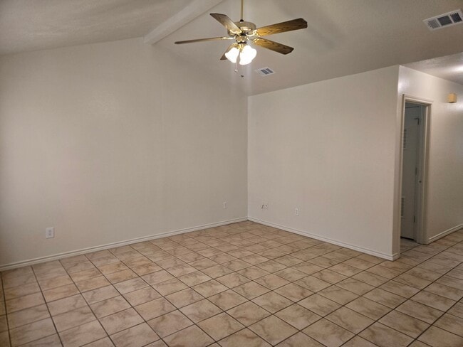 Building Photo - 1700 Dexter Dr S