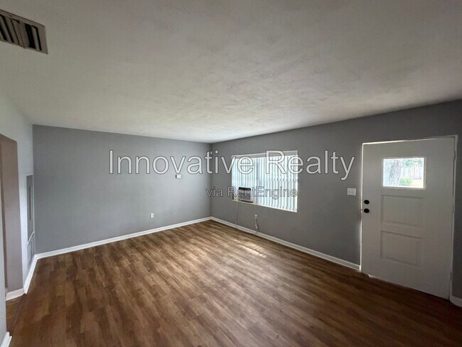 Building Photo - 145 S Sheridan Ave