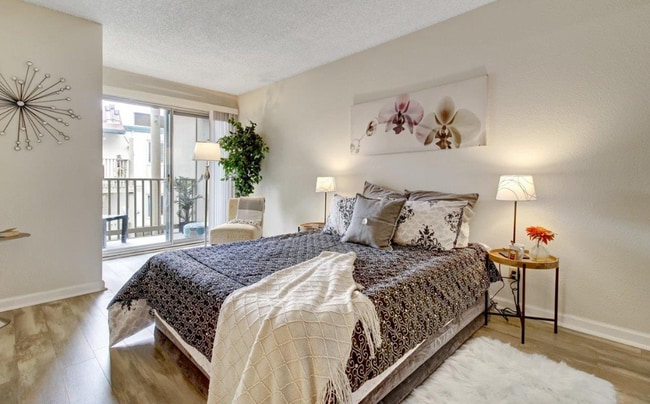 Building Photo - 373 Half Moon Ln