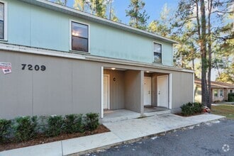 Building Photo - 7209 SW 45th Pl