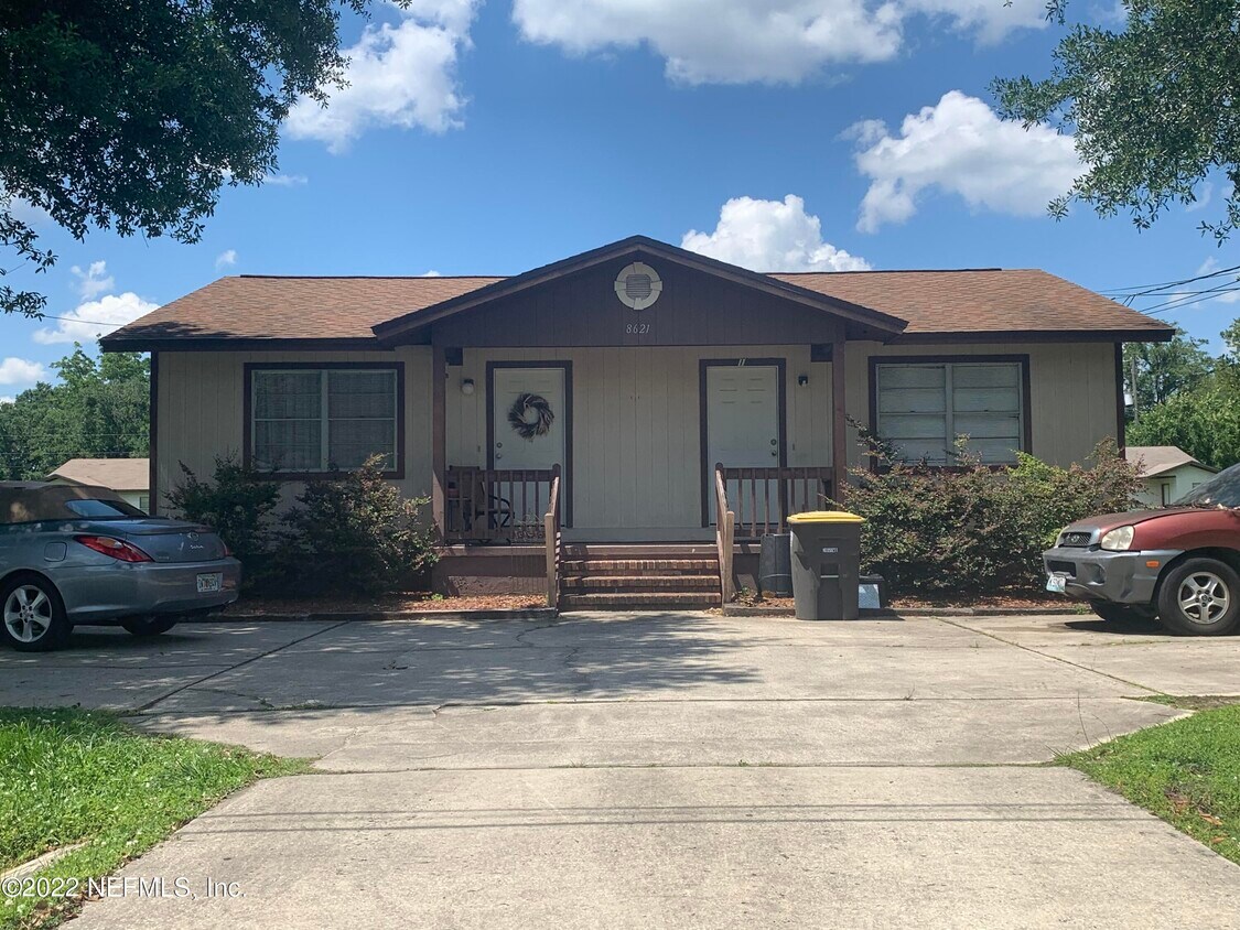 8621 Buttercup St, Jacksonville, FL 32210 House Rental in