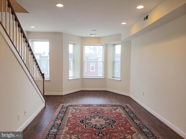 Foto del edificio - 21 Quincy Pl NW