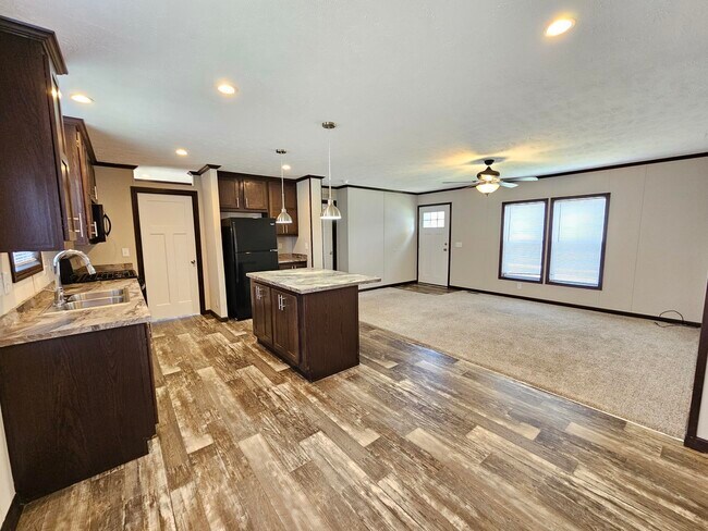 Foto del edificio - 46000 Geddes Rd