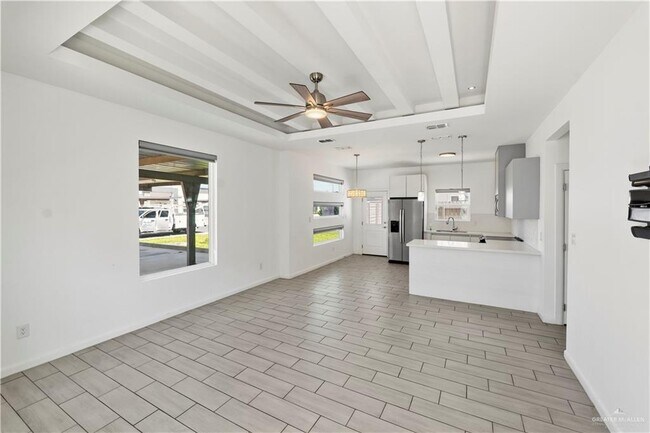 Foto del edificio - 12 W Marlin St