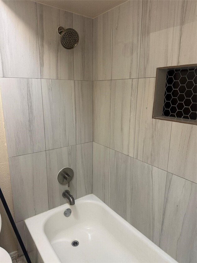 Foto principal - 12654 Ashford Meadow Dr