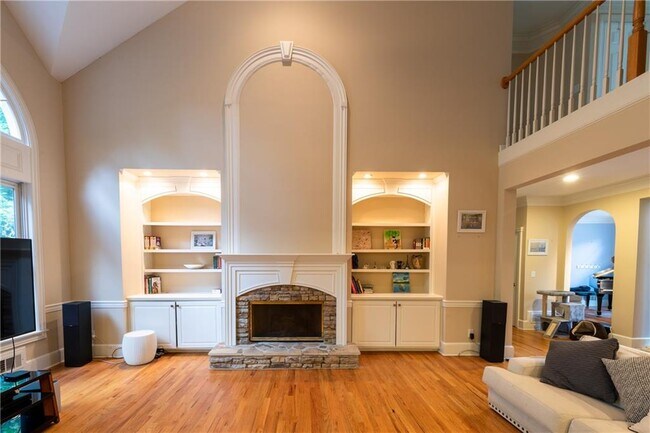 Building Photo - 4785 Waterhaven Bend