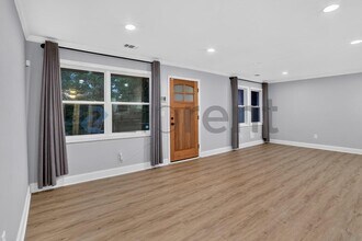 Building Photo - Unit