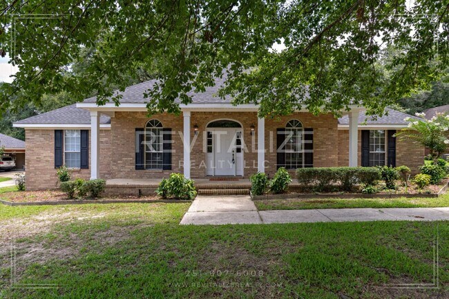 Foto del edificio - COMING SOON!!!   Beautiful 3 Bedroom/3 Bathroom Home in Semmes!
