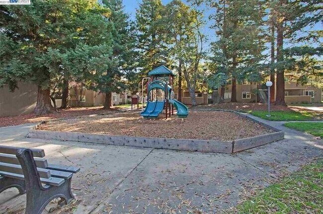 Building Photo - 37346 Spruce Terrace