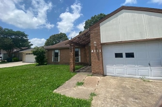 Building Photo - 4111 Sleepy Hollow Ln