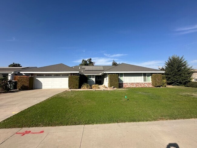 Building Photo - 3116 W La Vida Ave