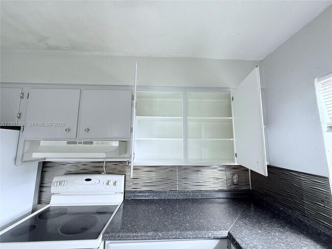 Foto del edificio - 815 NW 16th St