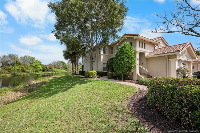 Foto del edificio - 691 SW Glen Crest Way