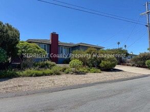 Building Photo - 691 Manzanita Dr