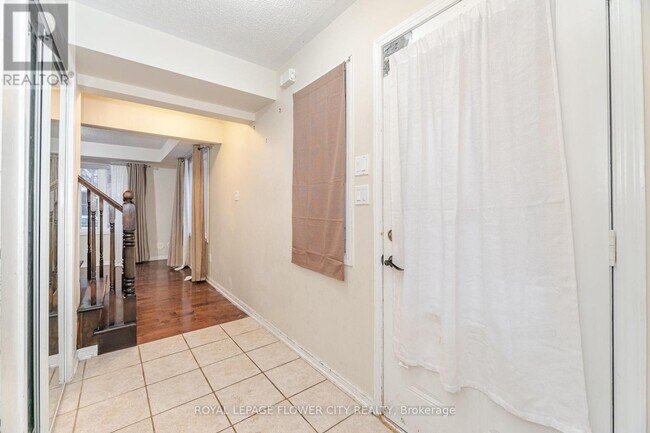 Photo du bâtiment - 50 Hillcrest Ave