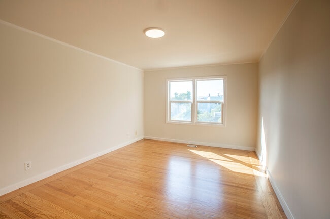 Foto del edificio - 316 Bridgeview Dr