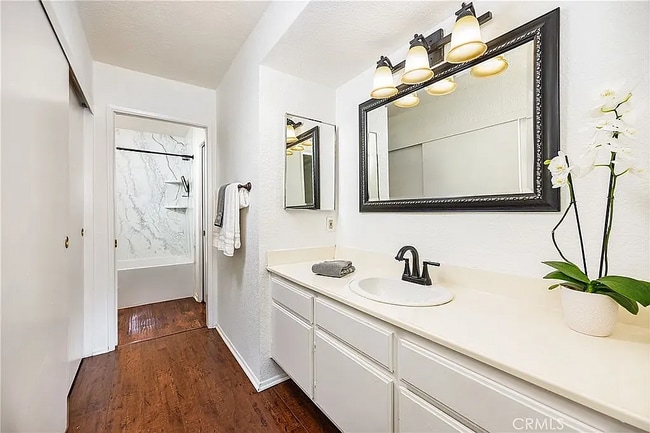 Foto del edificio - 25644 Mont Pointe